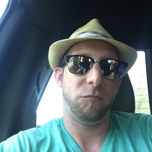 Meet your Posher, Dougals